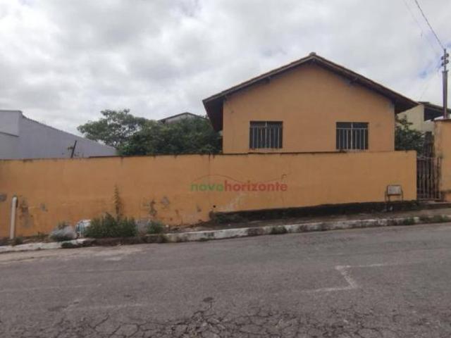 Casa para venda em Oliveira