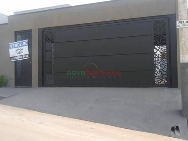 Casa para venda em Oliveira