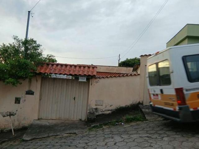 Casa para venda em Oliveira