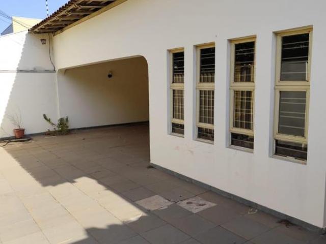 Casa para venda em Loteamento Cellos com 2 quartos, sendo 1 suíte, 160m²