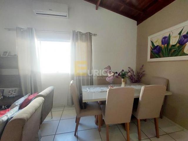 Casa para venda em Loteamento Residencial Ana Carolina de 83.00m² com 3 Quartos, 1 Suite e 3 Garagen