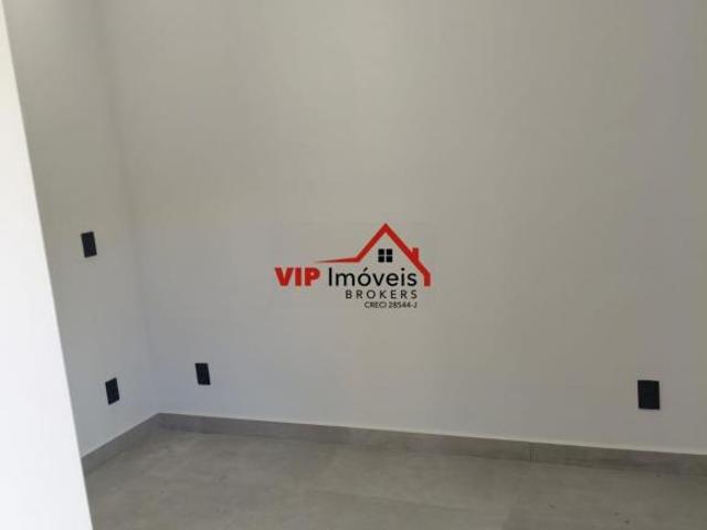 Casa para venda em Loteamento Residencial Dolce Vita de 200.00m² com 3 Quartos, 3 Suites e 4 Garagen
