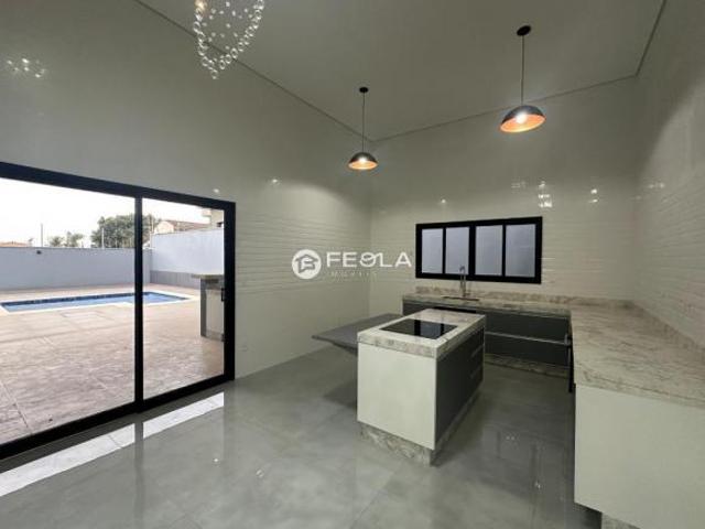 Casa para venda em Loteamento Residencial Jardim Villagio de 240.00m² com 3 Quartos, 3 Suites e 4 Ga