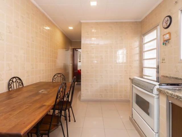 Casa para venda em Lapa com 3 quartos, sendo 2 suítes, 160m²