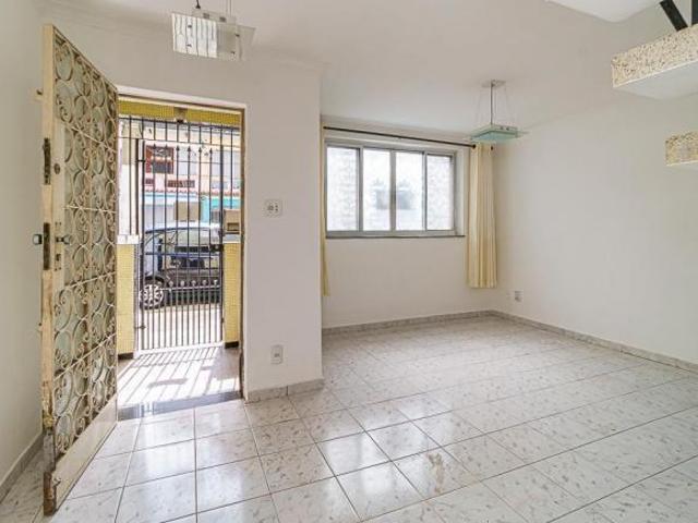 Casa para venda em Lapa com 2 quartos, 93m²