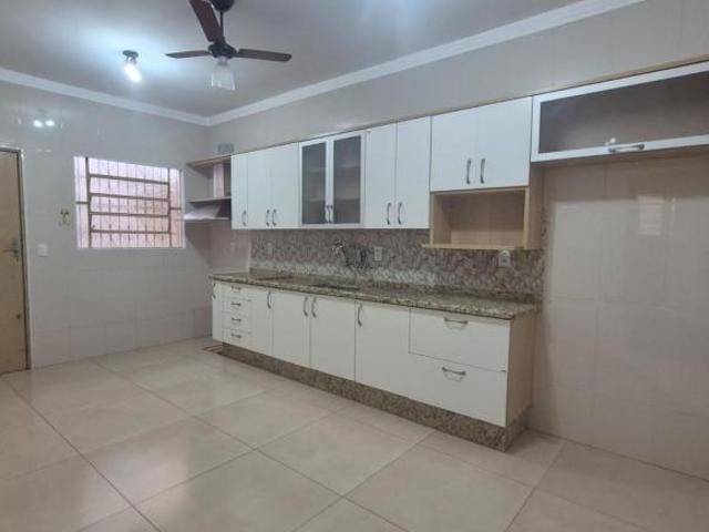 Casa para Venda em Limeira, Vila São João, 3 dormitórios, 2 suítes, 4 banheiros, 4 vagas