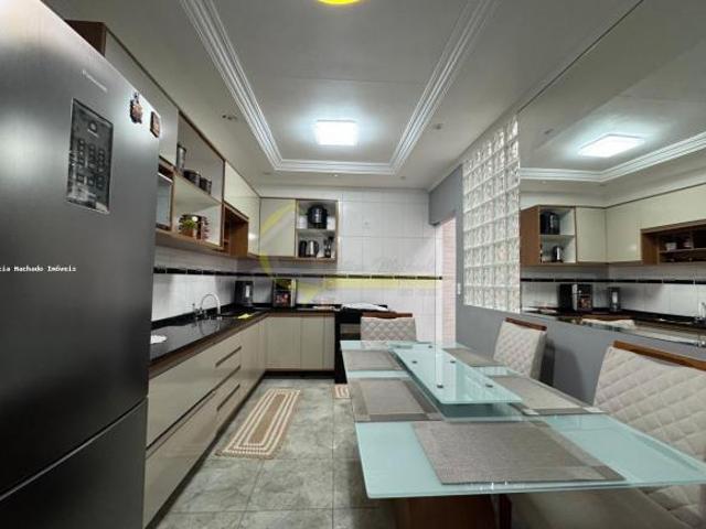 Casa para Venda em Mogi das Cruzes, JARDIM UNIVERSO, 2 dormitórios, 1 suíte, 3 banheiros, 2 vagas