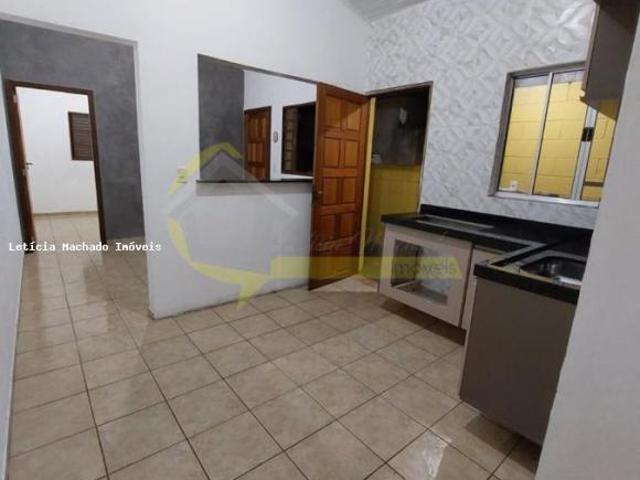 Casa para Venda em Mogi das Cruzes, JARDIM CAMBUCI, 2 dormitórios, 1 banheiro, 2 vagas