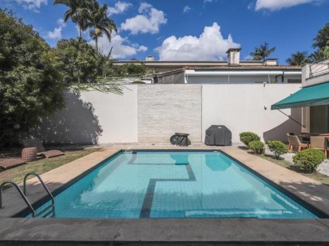 Casa para venda em Morumbi com 4 quartos, sendo 4 suítes, 523m²