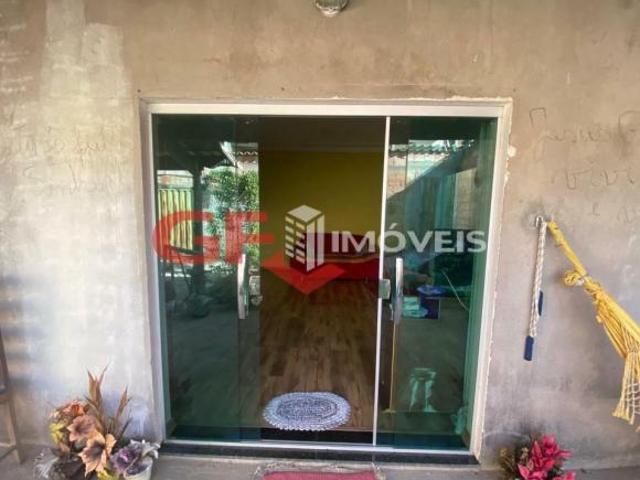Casa para venda em Madre Gertrudes de 160.00m² com 4 Quartos, 2 Suites e 4 Garagens