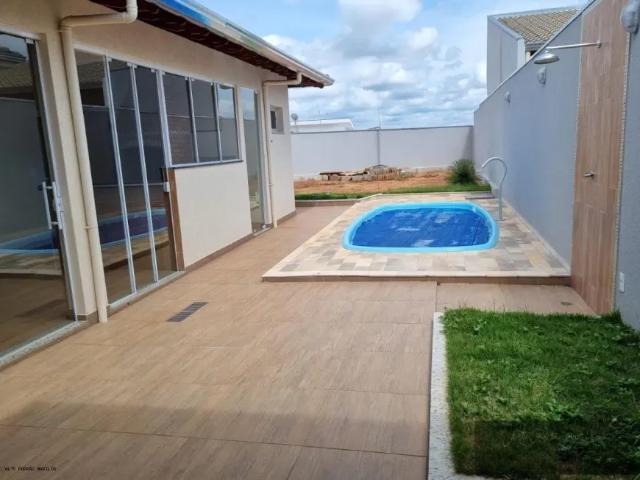 Casa para Venda em Marília, Jardim Colibri, 3 dormitórios, 1 suíte, 3 banheiros, 2 vagas