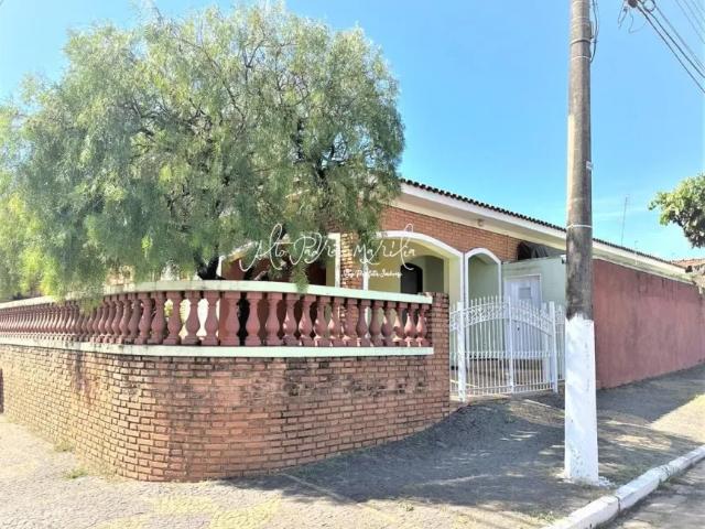 Casa para Venda em Marília, Bassan, 3 dormitórios, 1 suíte, 3 banheiros