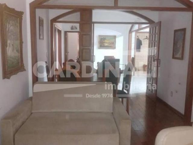 Casa para venda em Nova Vila Cerqueira de 280.00m² com 3 Quartos, 1 Suite e 5 Garagens