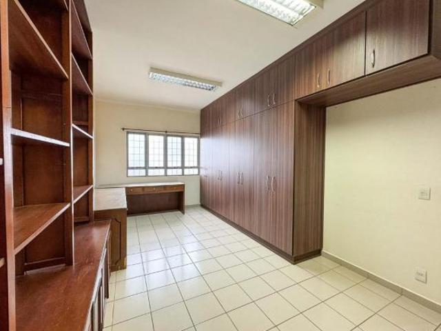 Casa para venda em Nova Jaboticabal com 4 quartos, sendo 2 suítes, 346m²