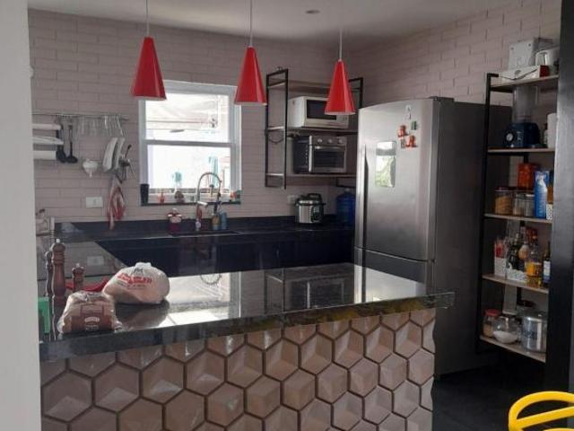 Casa para venda em Nossa Senhora Aparecida I de 176.00m² com 2 Quartos, 2 Suites e 4 Garagens
