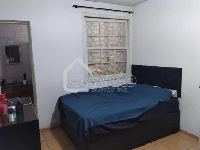 Casa para Venda em São Caetano do Sul, Barcelona, 2 dormitórios, 1 banheiro, 2 vagas
