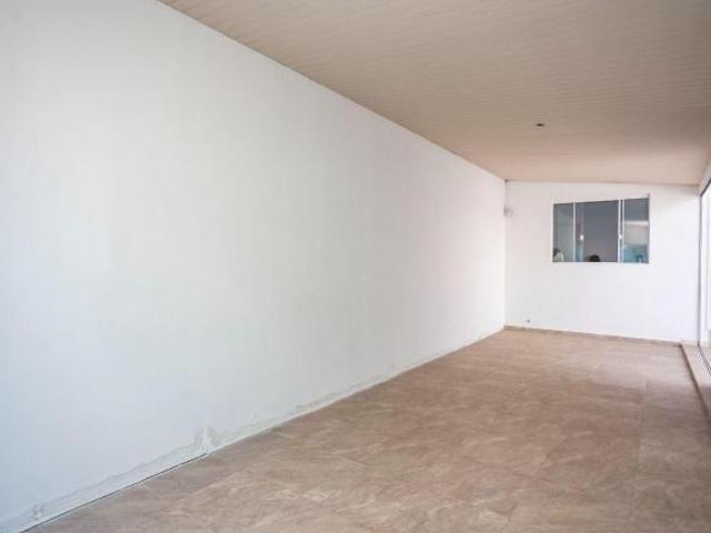 Casa para venda em São Francisco de 220.00m² com 1 Quarto e 8 Garagens