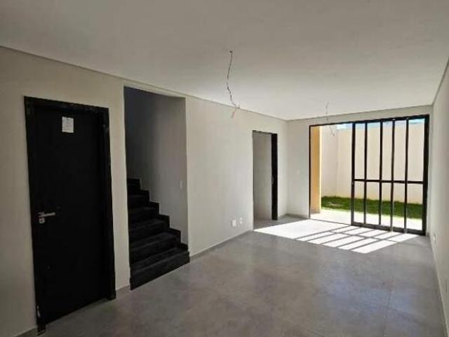 Casa para venda em São Luiz de 123.00m² com 4 Quartos, 1 Suite e 2 Garagens