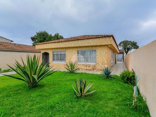 Casa para venda em São Sebastião de 426.00m² com 4 Quartos, 1 Suite e 3 Garagens