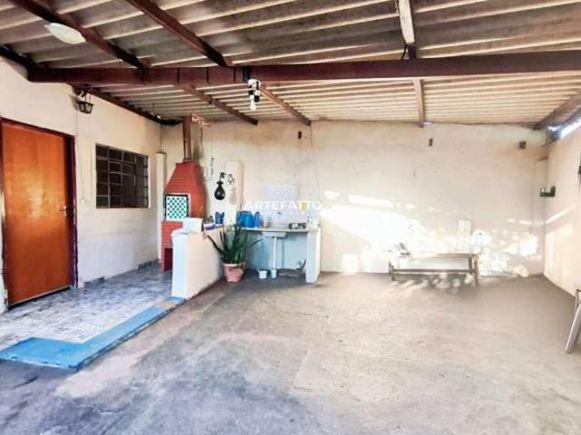 Casa para venda em Santa Cruz de 160.00m² com 3 Quartos e 2 Garagens