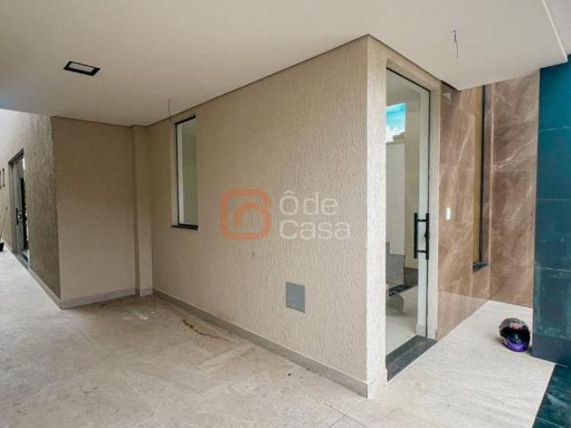 Casa para venda em Santa Branca de 170.00m² com 3 Quartos, 1 Suite e 3 Garagens