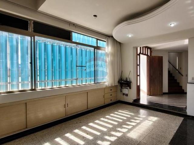 Casa para venda em Santa Efigênia de 454.33m² com 5 Quartos, 3 Suites e 4 Garagens