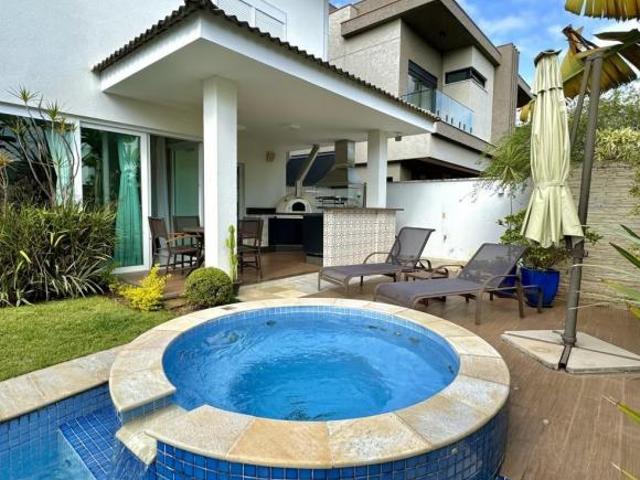 Casa para Venda em Santana de Parnaíba, Tamboré, 4 dormitórios, 4 suítes, 8 banheiros, 6 vagas