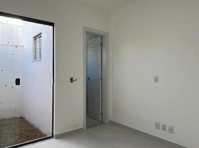 Casa para Venda em Sete Lagoas, Nova Serrana, 2 dormitórios, 1 suíte, 1 banheiro, 2 vagas