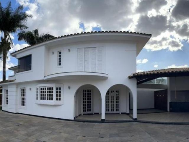 Casa para Venda em Sete Lagoas, Recanto da Serra, 4 dormitórios, 4 suítes, 2 banheiros, 4 vagas