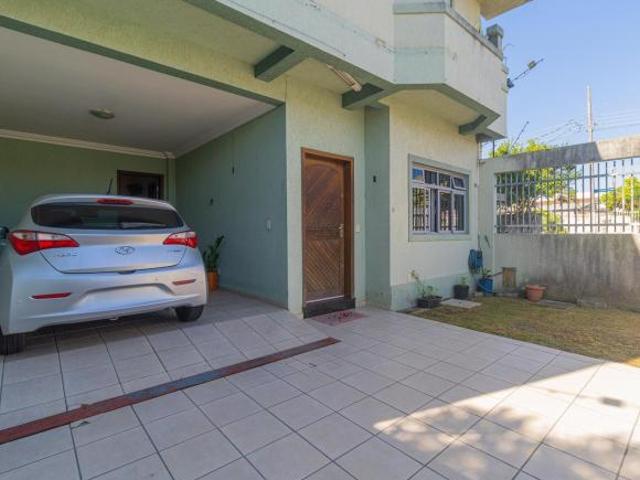Casa para venda em Sítio Cercado de 331.00m² com 4 Quartos, 1 Suite e 2 Garagens