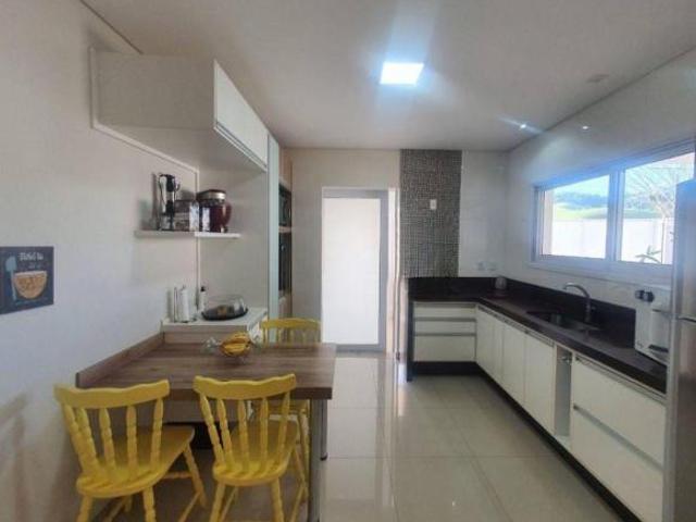 Casa para venda em Pouso Alegre