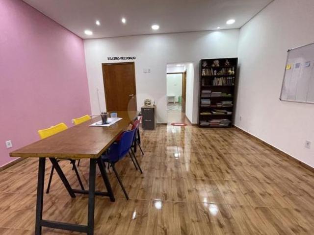 Casa para venda em Ponte De São João de 209.00m² com 5 Quartos