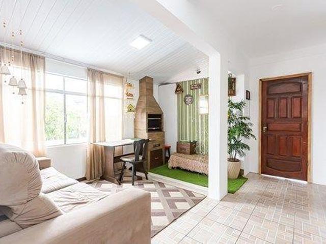 Casa para venda em Portão de 237.00m² com 4 Quartos e 3 Garagens