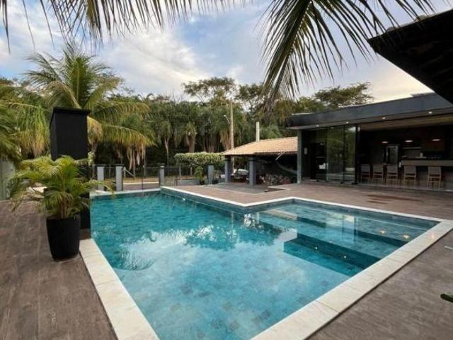 Casa para venda em Portal da Praia de 342.00m² com 4 Quartos, 2 Suites e 2 Garagens