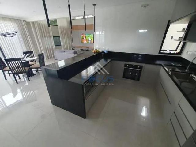 Casa para venda em Parque Cecap de 250.00m² com 4 Quartos, 2 Suites e 4 Garagens