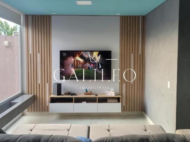 Casa para venda em Parque Cecap de 235.00m² com 4 Quartos, 2 Suites e 4 Garagens