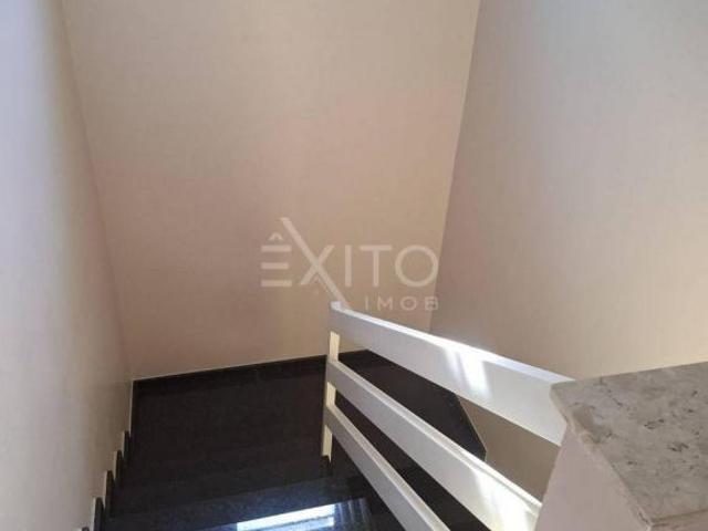 Casa para venda em Parque Cidade Jardim de 126.00m² com 3 Quartos, 1 Suite e 3 Garagens