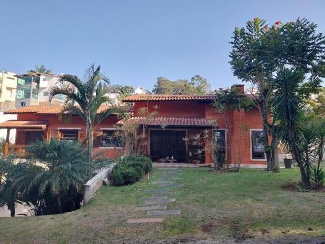 Casa para venda em Parque Dos Lagos de 302.00m² com 4 Quartos, 1 Suite e 7 Garagens