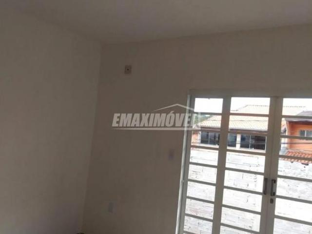 Casa para venda em Parque Jataí de 90.00m² com 1 Quarto e 1 Garagem