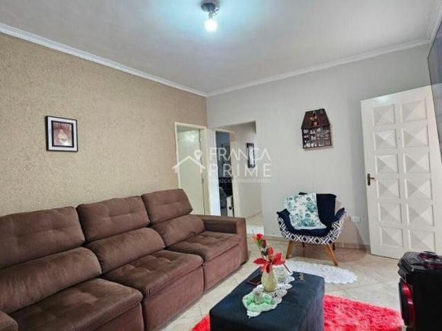 Casa para venda em Parque Panamericano de 240.00m² com 2 Quartos, 1 Suite e 2 Garagens