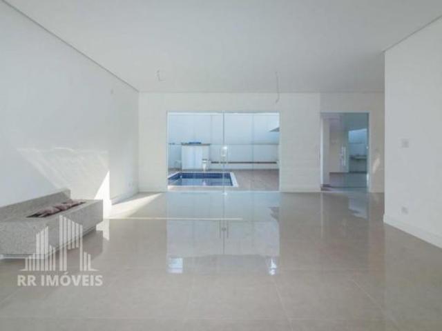 Casa para venda em Parque Sinai de 227.00m² com 3 Quartos, 3 Suites e 4 Garagens