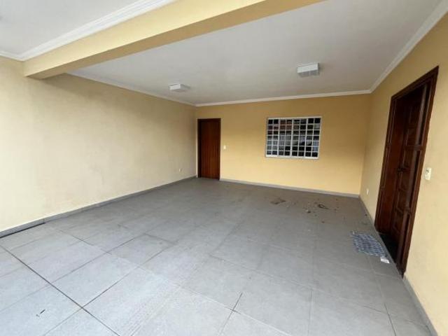 Casa para venda em Parque Três Meninos de 290.00m² com 5 Quartos, 1 Suite e 4 Garagens