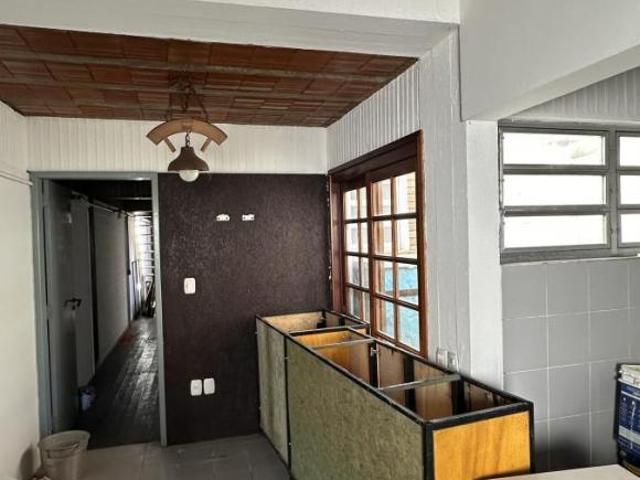 Casa para Venda em Pelotas, Centro, 3 dormitórios, 2 suítes, 3 banheiros, 1 vaga