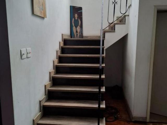 Casa para venda em Pinheiros com 3 quartos, sendo 1 suíte, 1 vaga, 215m²
