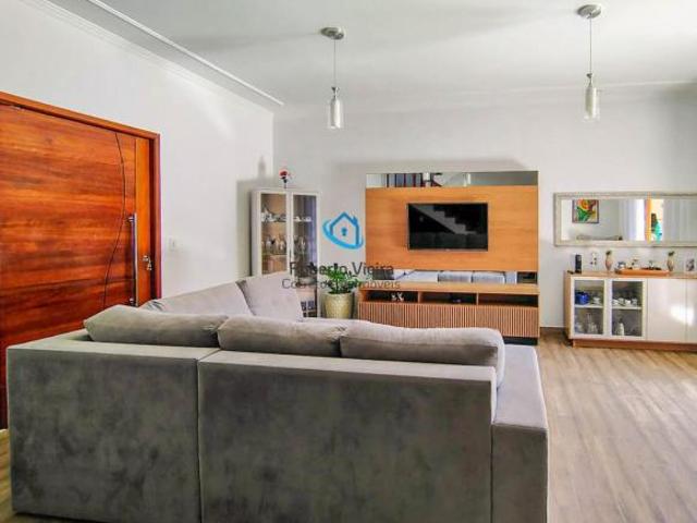 Casa para Venda em Piracaia, 3 dormitórios, 1 suíte, 3 banheiros, 3 vagas