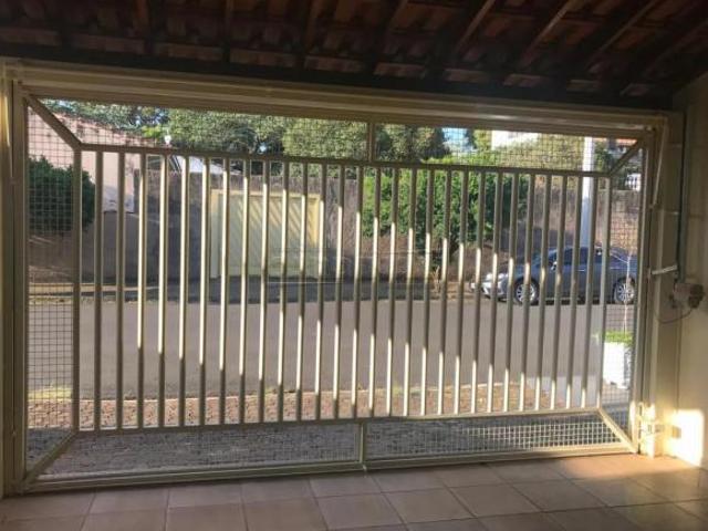 Casa para venda em Planalto Paraíso de 180.00m² com 3 Quartos, 1 Suite e 2 Garagens