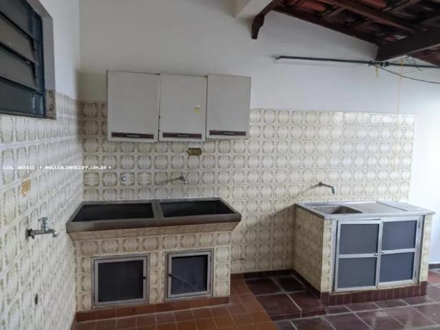 Casa para Venda em Presidente Prudente, BONGIOVANI, 3 dormitórios, 1 suíte, 3 banheiros, 2 vagas