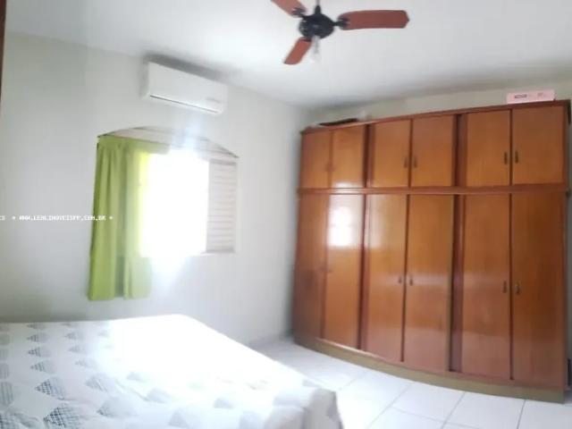 Casa para Venda em Presidente Prudente, CEDRAL, 3 dormitórios, 1 banheiro, 2 vagas