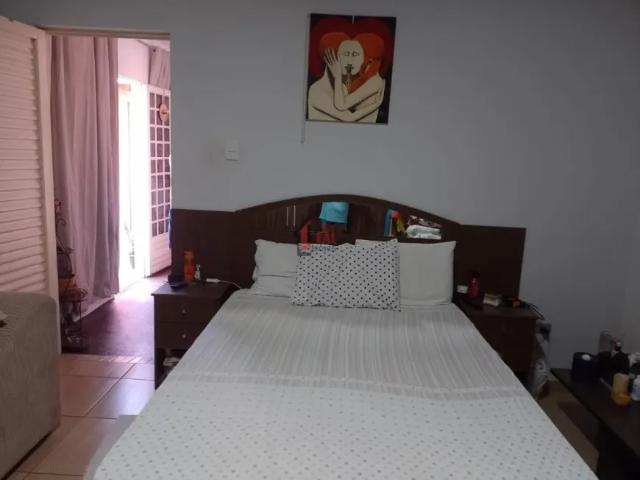Casa para Venda em Presidente Prudente, CEDRAL, 3 dormitórios, 1 suíte, 2 banheiros, 2 vagas