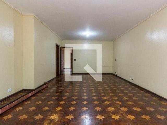 Casa para venda em Real Parque de 250.00m² com 4 Quartos, 2 Suites e 3 Garagens
